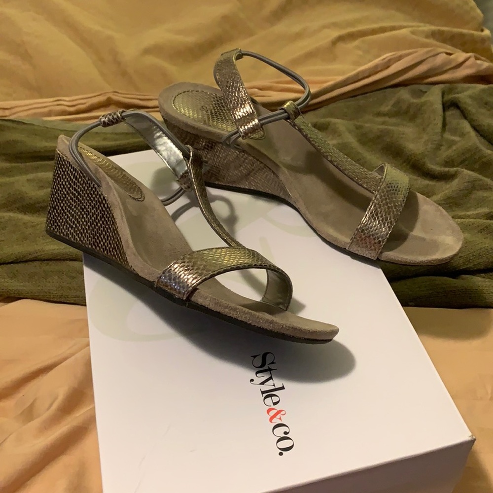 Silver metallic wedge shoes  size 6